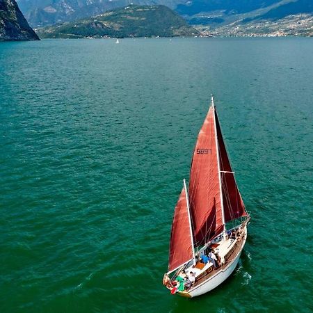 Lake House Valeriana Pilzone Luaran gambar